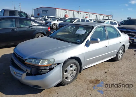 2002 Honda Accord 3.0 Ex z USA, uszkodzony, nr VIN 1HGCG16582A009982